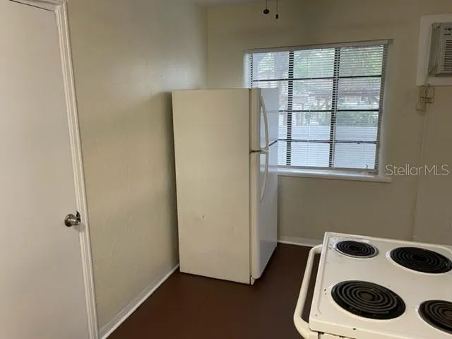 $1,595 | 4843 Haines Road North, St. Petersburg, FL 33714