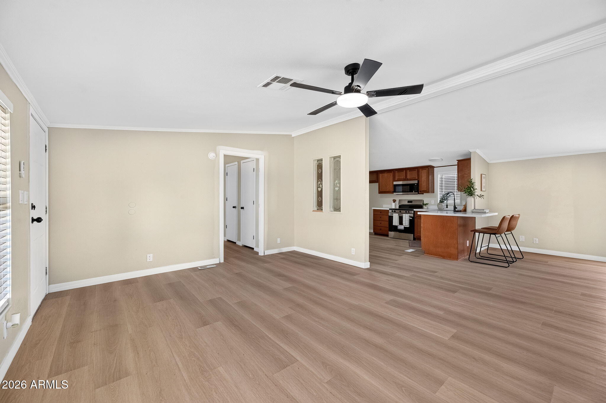 322 East Wagoner Road Phoenix, AZ 85022 - Photo 6 of 27 7-web-or-mls-322 E Wagoner Rd-25