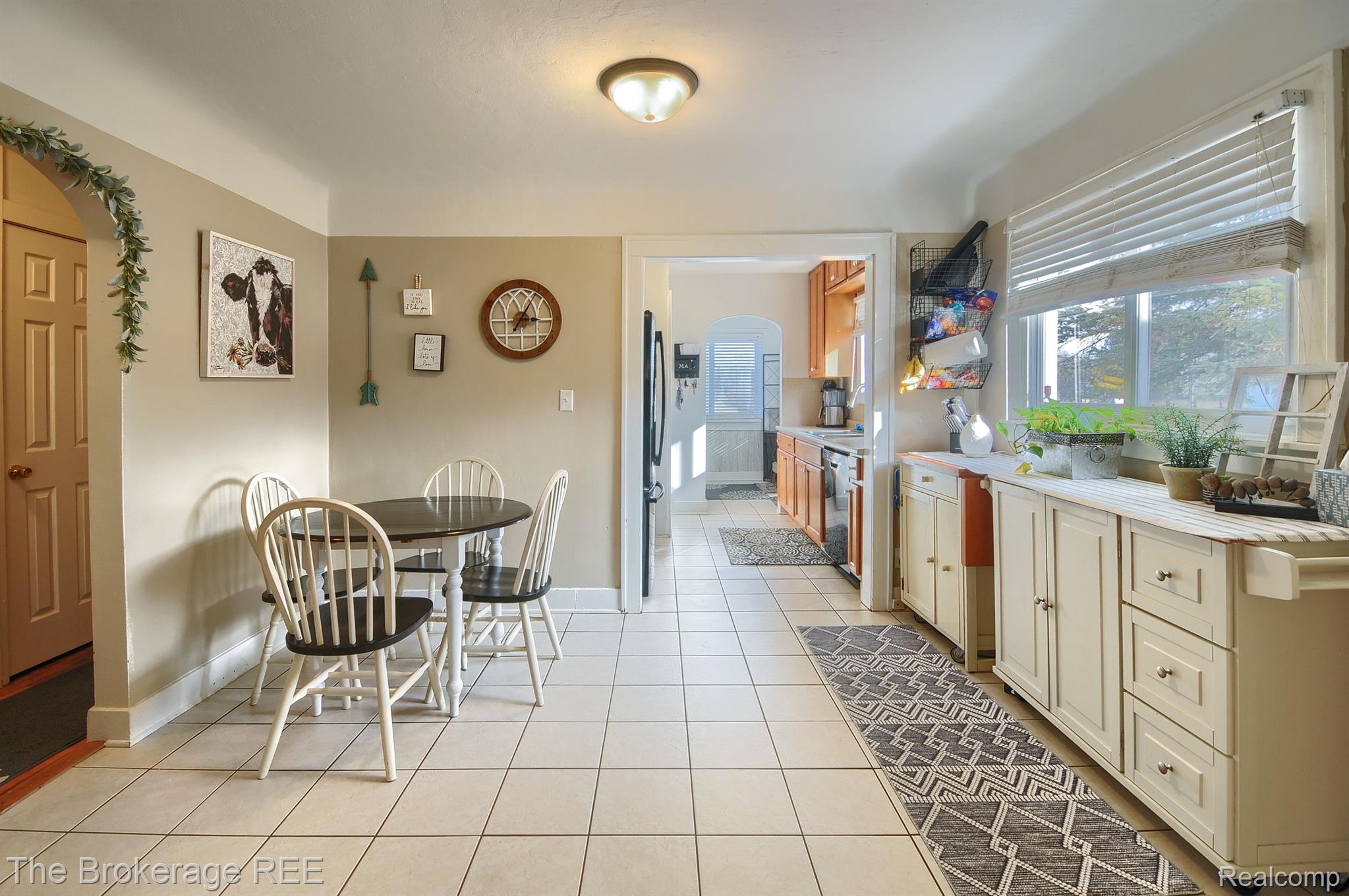 6508 Coldwater Road Flushing, MI 48433 - Photo 10 of 39 Gallery Image 10