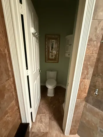 $5,000 | 222 East Tall Oaks Circle, Palm Beach Gardens, FL 33410