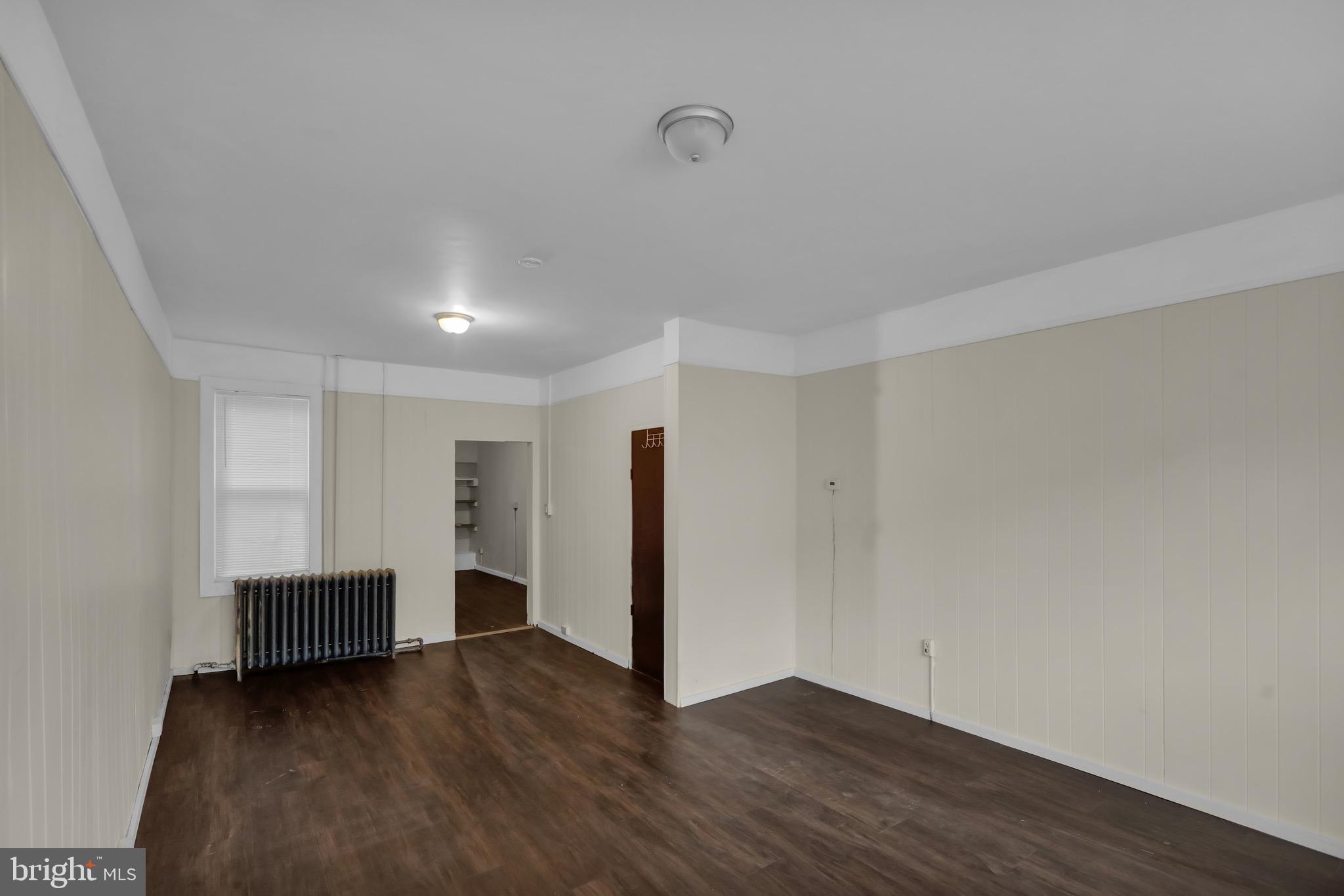 1113 Chestnut Street Reading, PA 19602 - Photo 3 of 16 Gallery Image 3
