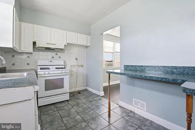 $1,450 | 4504 Garrison Boulevard, Baltimore, MD 21215