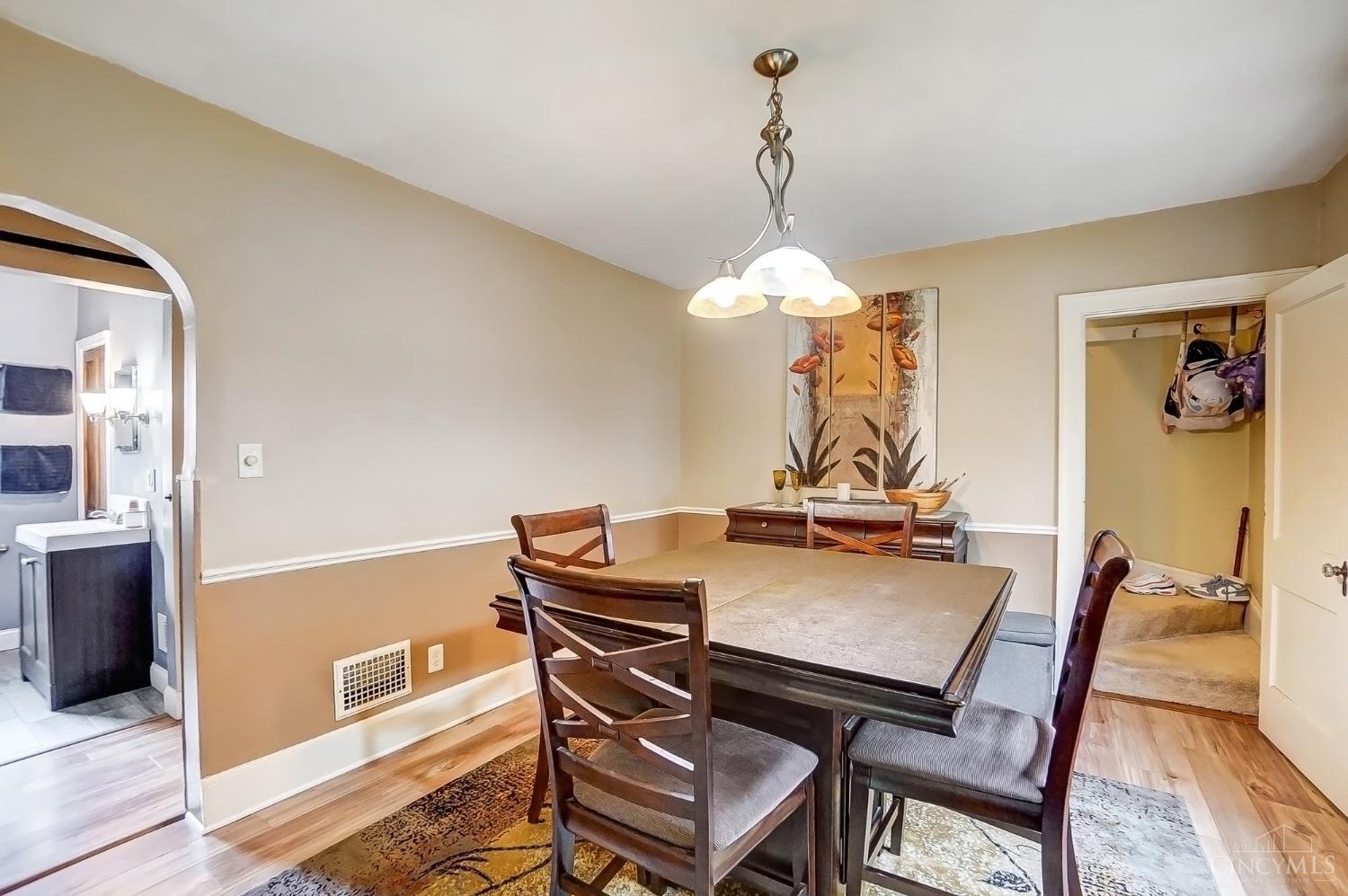 150 Ridgeway Road Cincinnati, OH 45216 - Photo 7 of 29