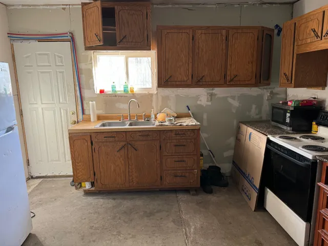 $91,500 | 1008 Highway 11, Badger, MN 56714