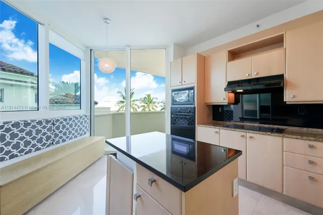 $11,500 | 300 South Pointe Drive, Unit 405, Miami Beach, FL 33139