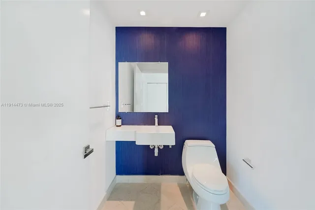 $11,500 | 300 South Pointe Drive, Unit 405, Miami Beach, FL 33139