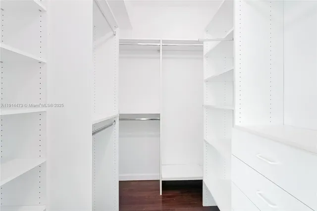 $11,500 | 300 South Pointe Drive, Unit 405, Miami Beach, FL 33139