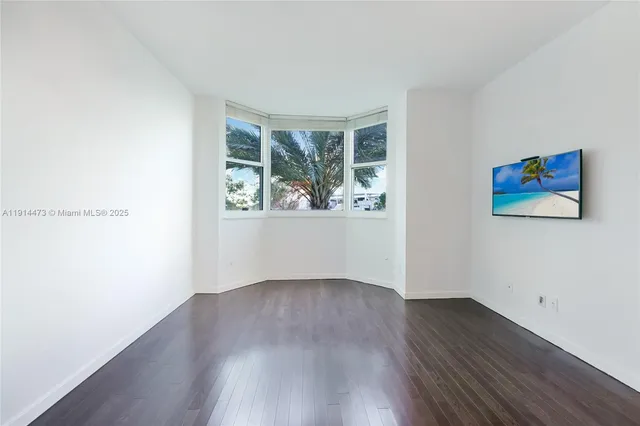 $11,500 | 300 South Pointe Drive, Unit 405, Miami Beach, FL 33139