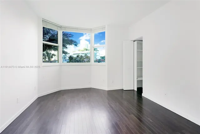 $11,500 | 300 South Pointe Drive, Unit 405, Miami Beach, FL 33139