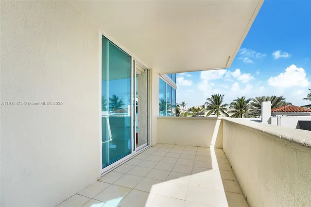 $11,500 | 300 South Pointe Drive, Unit 405, Miami Beach, FL 33139