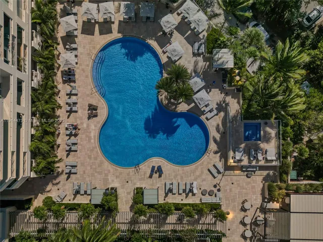 $11,500 | 300 South Pointe Drive, Unit 405, Miami Beach, FL 33139