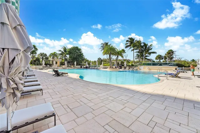 $11,500 | 300 South Pointe Drive, Unit 405, Miami Beach, FL 33139