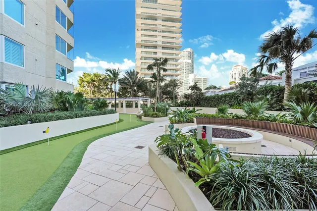 $11,500 | 300 South Pointe Drive, Unit 405, Miami Beach, FL 33139