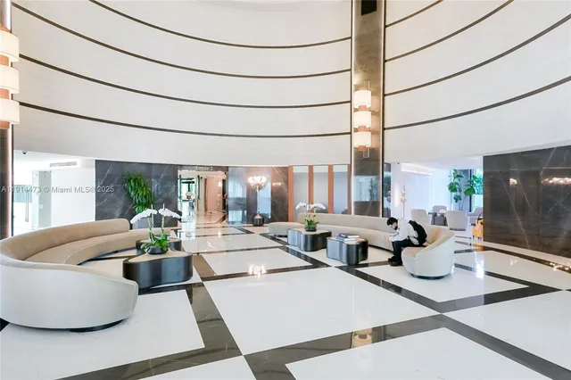 $11,500 | 300 South Pointe Drive, Unit 405, Miami Beach, FL 33139