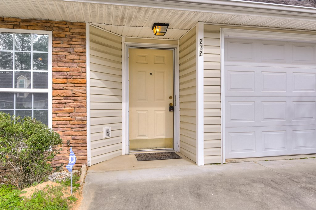 232 Caldwell Circle Augusta, GA 30909 - Photo 2 of 20