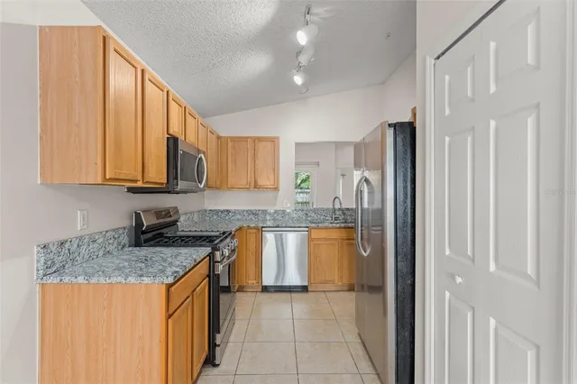 $374,900 | 2374 Blue Sapphire Circle, Orlando, FL 32837