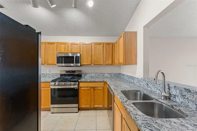 $374,900 | 2374 Blue Sapphire Circle, Orlando, FL 32837