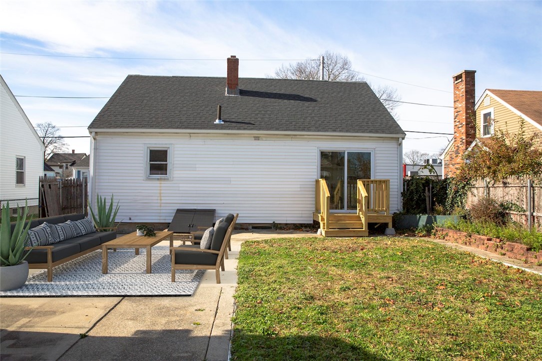 45 Cedarbrook Road Pawtucket, RI 02861 - Photo 4 of 19 virtually staged