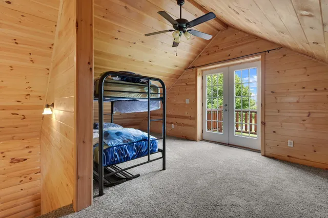 $1,600,000 | N3032 US Highway 41, Menominee, MI 49858