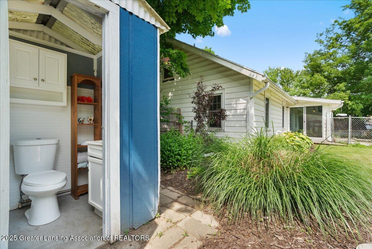937 West Miller Road Lansing, MI 48911 - Photo 39 of 43 39-Media Jett - 39