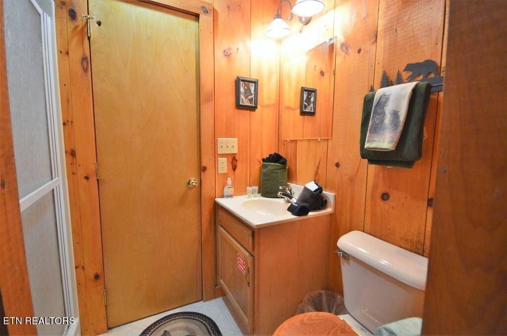 2165 Rising Fawn Way Sevierville, TN 37862 - Photo 14 of 24 a bathroom with a sink toilet and mirror