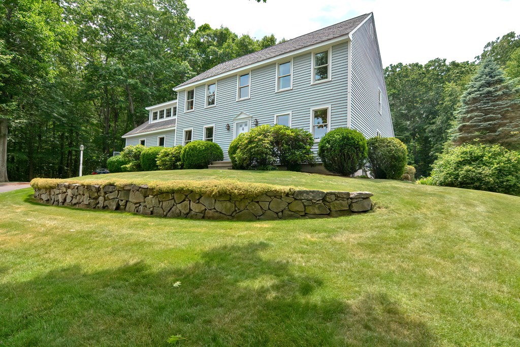 10 Daniel Shays Road Hopkinton, MA 01748 - Photo 1 of 37 Gallery Image 1