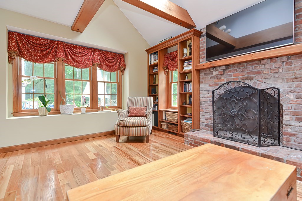 10 Daniel Shays Road Hopkinton, MA 01748 - Photo 11 of 37 Gallery Image 11