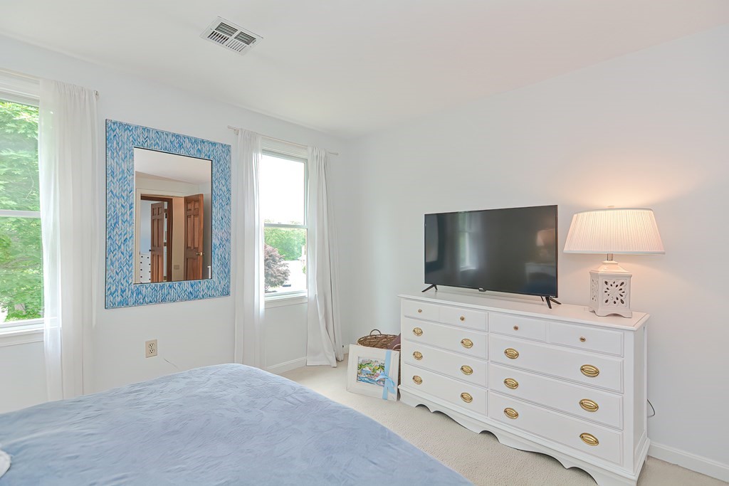 10 Daniel Shays Road Hopkinton, MA 01748 - Photo 27 of 37 Gallery Image 27