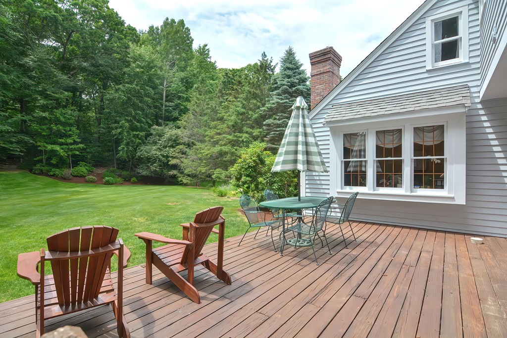 10 Daniel Shays Road Hopkinton, MA 01748 - Photo 3 of 37 Gallery Image 3