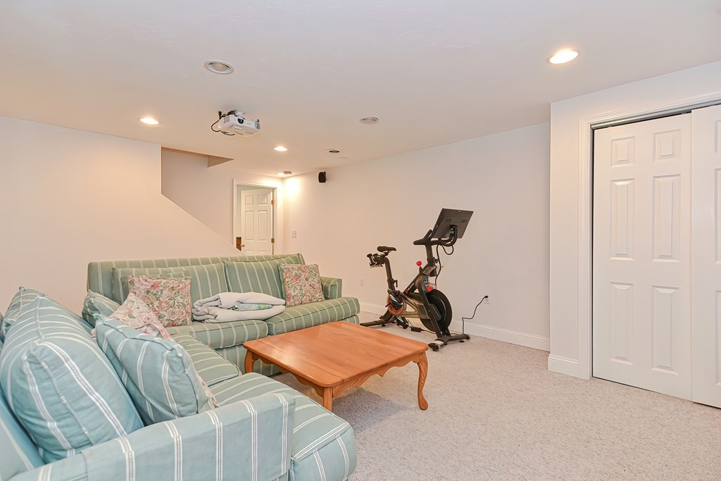 10 Daniel Shays Road Hopkinton, MA 01748 - Photo 35 of 37 Gallery Image 35