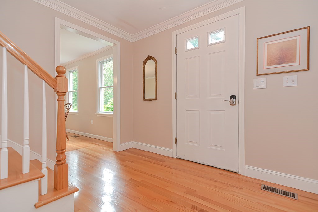 10 Daniel Shays Road Hopkinton, MA 01748 - Photo 6 of 37 Gallery Image 6