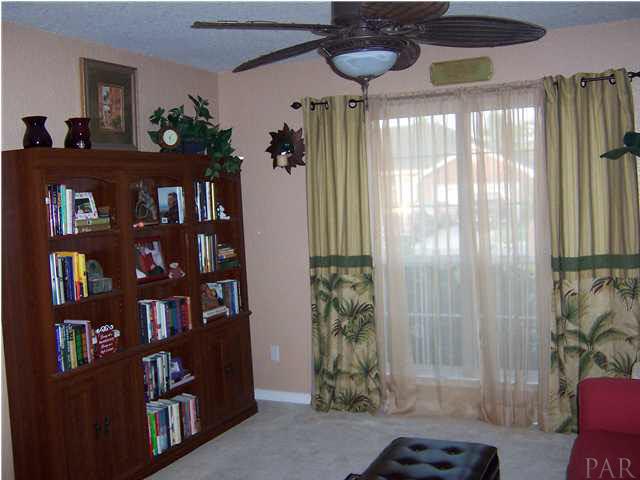 ANOTHER PIC OF THE SITTING AREA