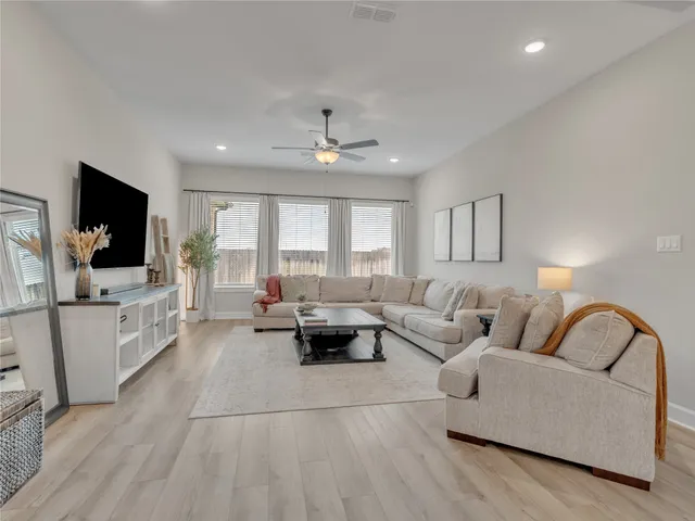 $609,000 | 5619 Diamond Dust Drive, Richmond, TX 77469