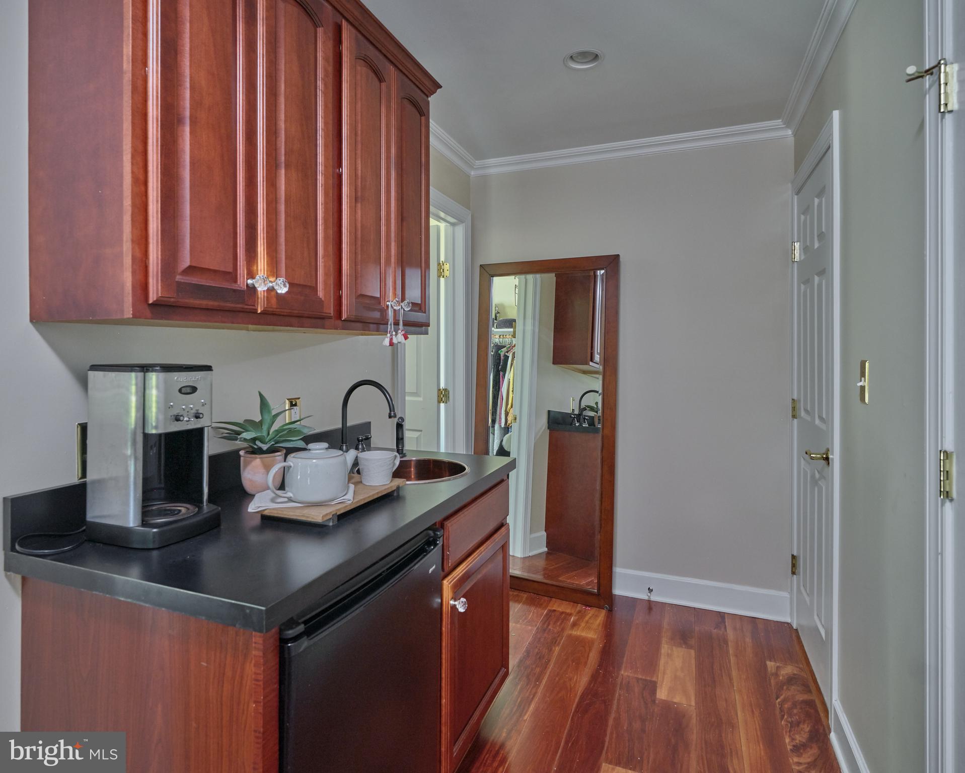 941 Mt Eyre Road Washington Crossing, PA 18977 - Photo 29 of 67 Primary Suite Kitchenette