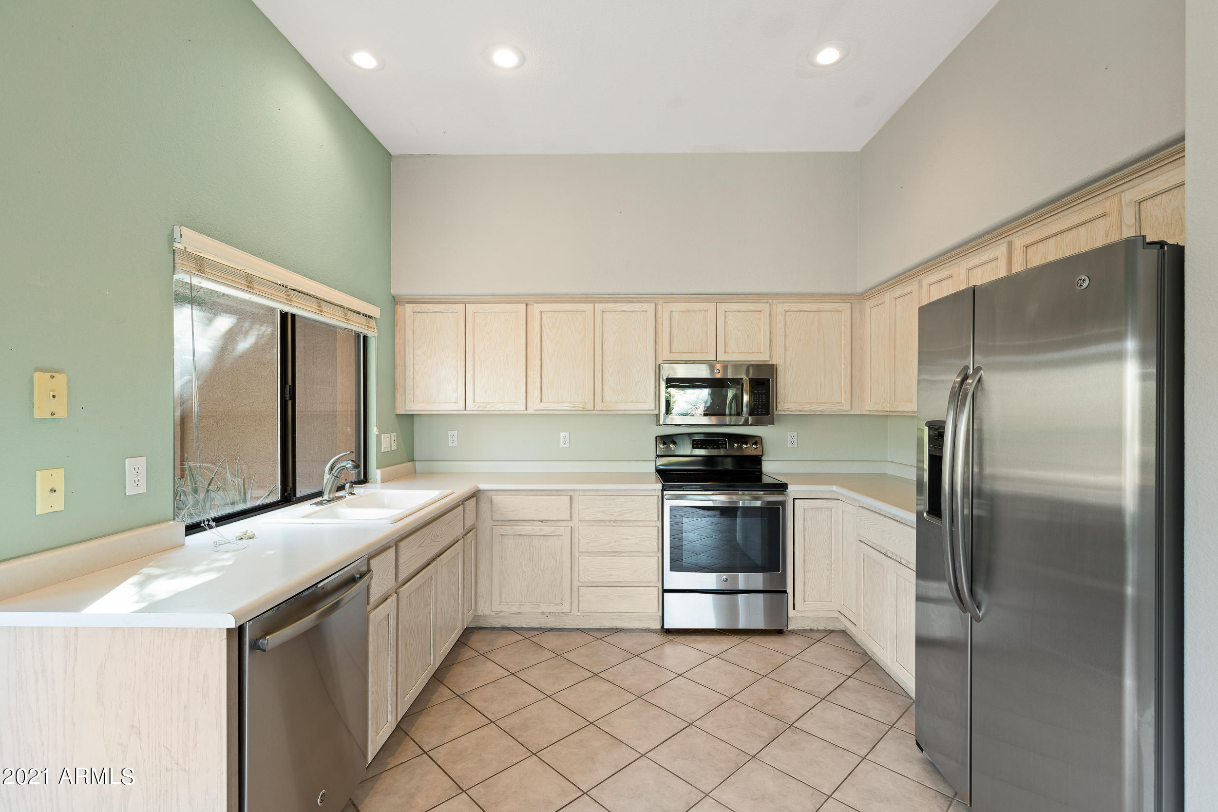 18617 Amarado Circle Rio Verde, AZ 85263 - Photo 9 of 26 Kitchen