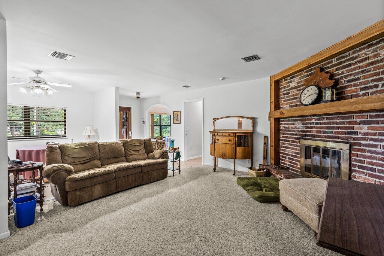 5212 Colbright Road Lake Worth, FL 33467 - Photo 4 of 34 005-5212ColbrightRoad-LakeWorth-FL-33467
