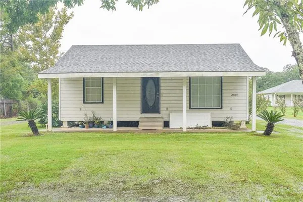 $1,200 | 20069 Esterbrook Road, Ponchatoula, LA 70454