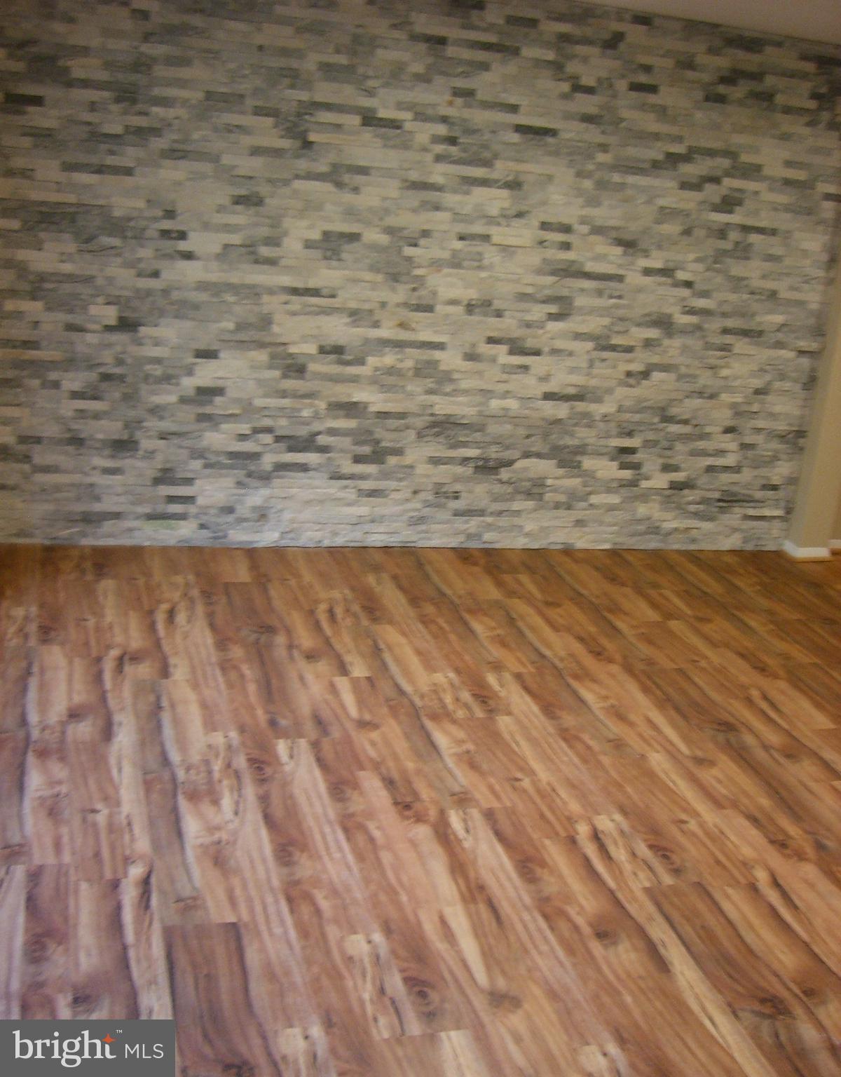 9324 Matador Road Columbia, MD 21045 - Photo 4 of 19 Living Room