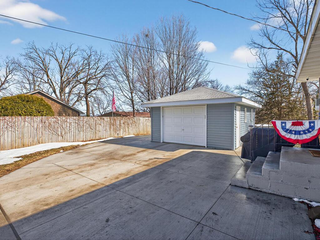 16559 Dunkirk Avenue Southwest Prior Lake, MN 55372 - Photo 3 of 54