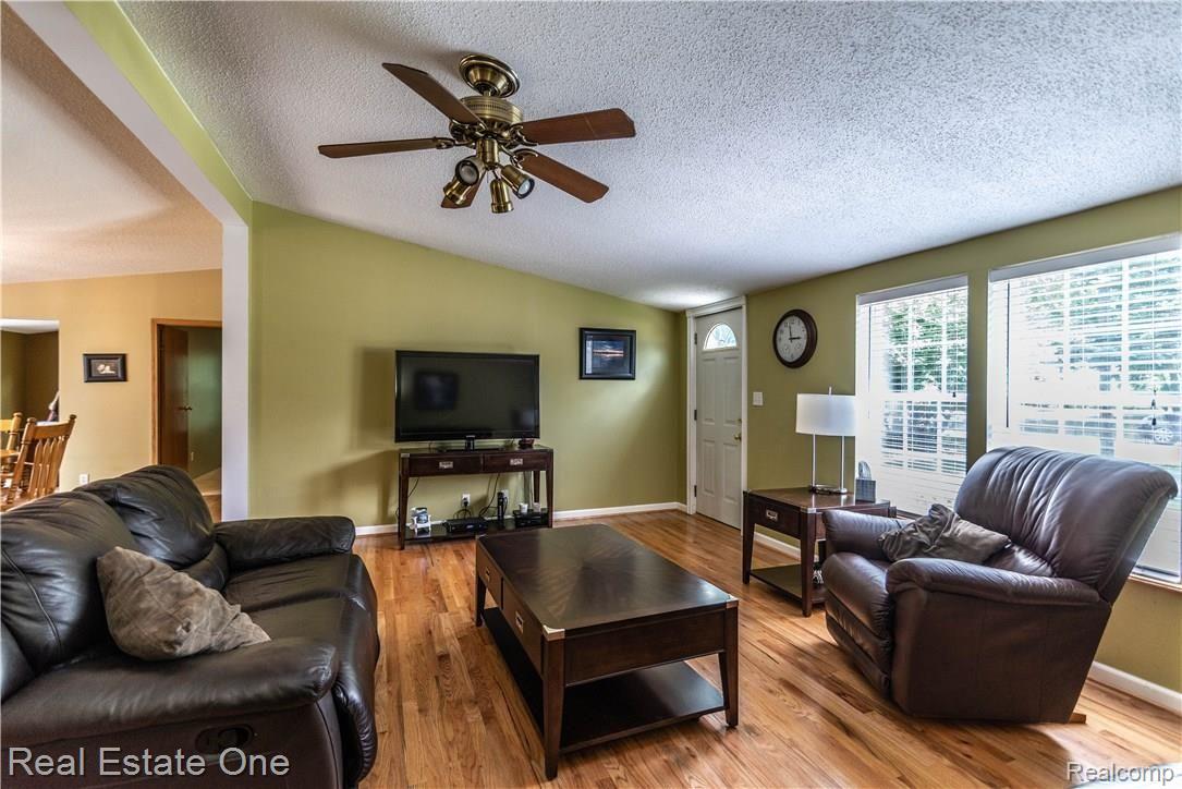 245 Herman Street Novi, MI 48377 - Photo 10 of 28 Opens to kitchen