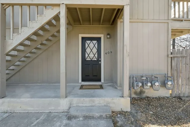 $1,350 | 409 Rawhide Loop, Round Rock, TX 78681