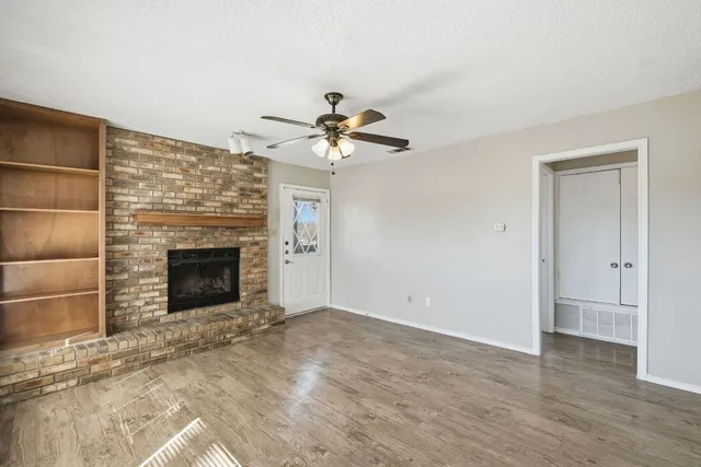 $1,350 | 409 Rawhide Loop, Round Rock, TX 78681