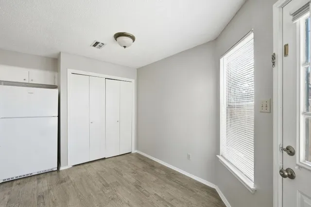 $1,350 | 409 Rawhide Loop, Round Rock, TX 78681