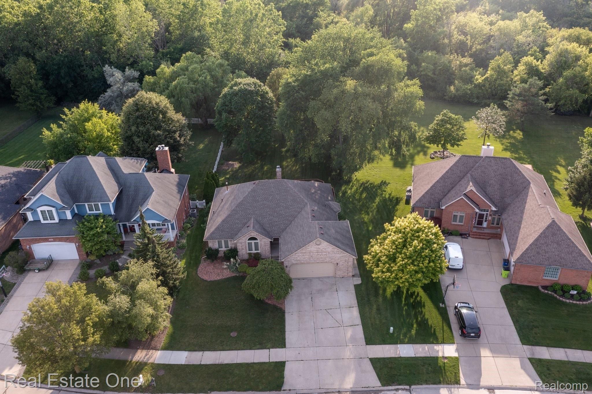 50009 Riverside Drive Macomb, MI 48044 - Photo 27 of 34 AERIAL VIEW
