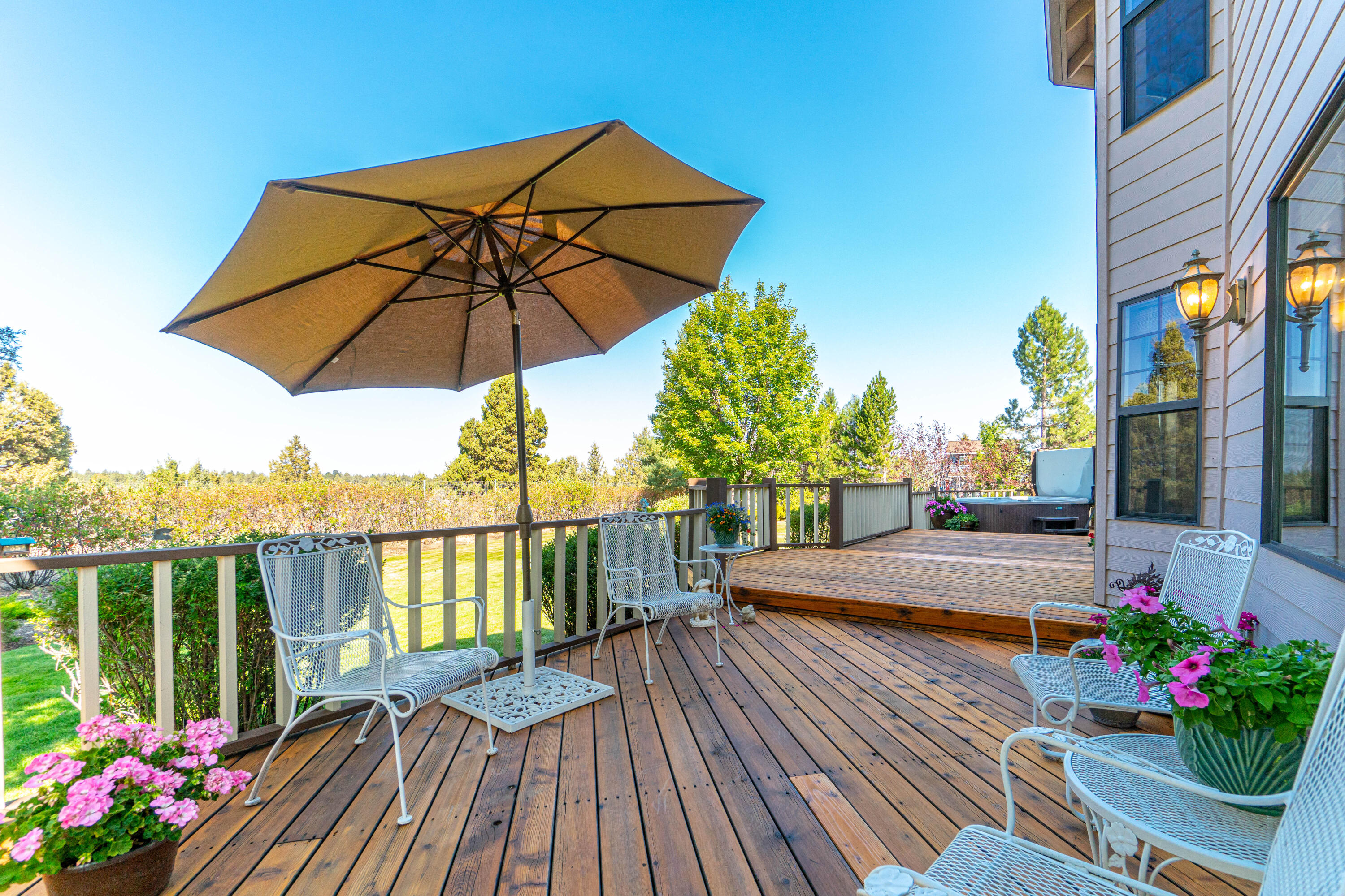 60905 Jennings Road Bend, OR 97702 - Photo 32 of 41 Deck 5