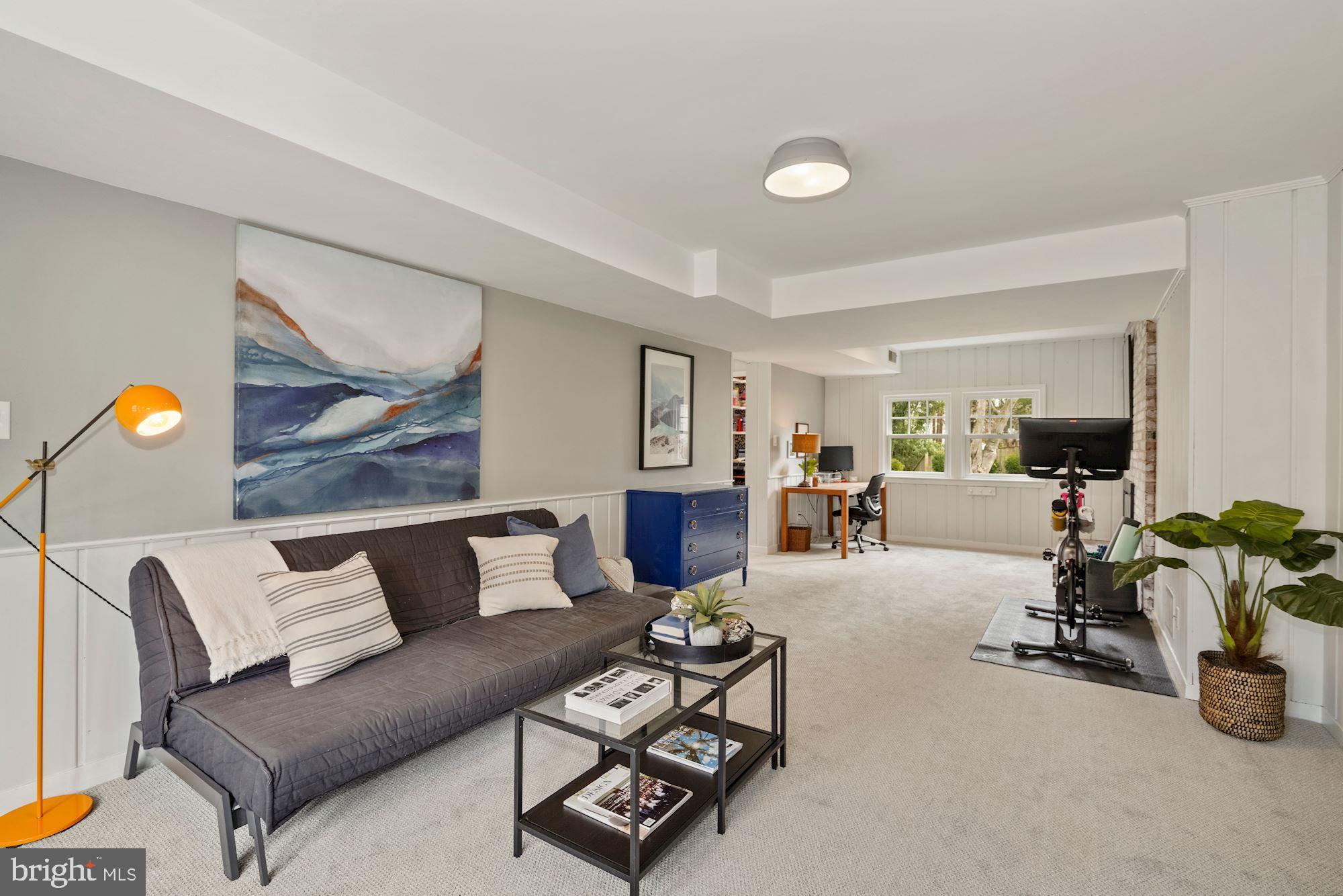 1709 Oak Lane McLean, VA 22101 - Photo 20 of 33 Family / Recreation Room