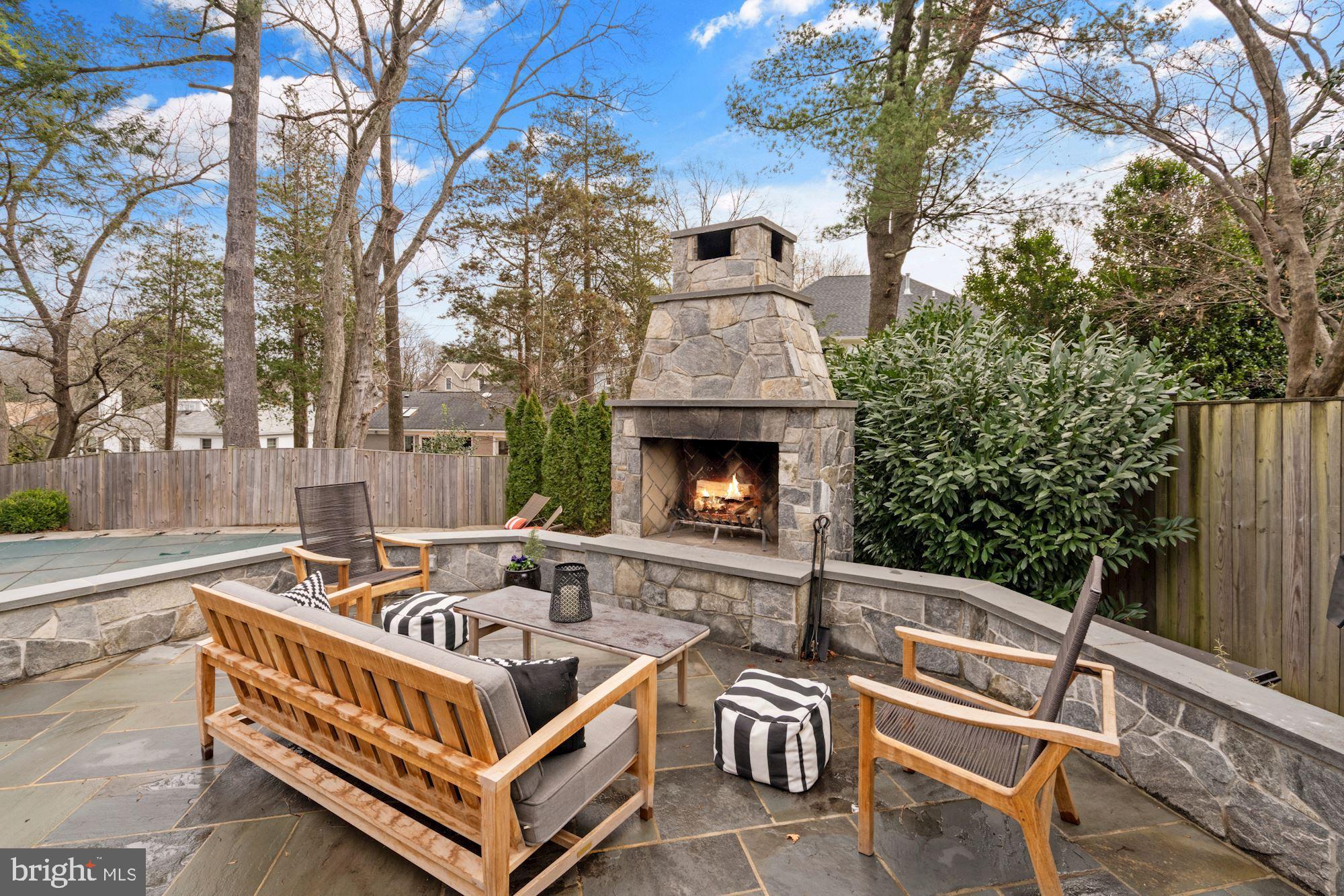 1709 Oak Lane McLean, VA 22101 - Photo 25 of 33 Flagstone Patio w/ Fireplace