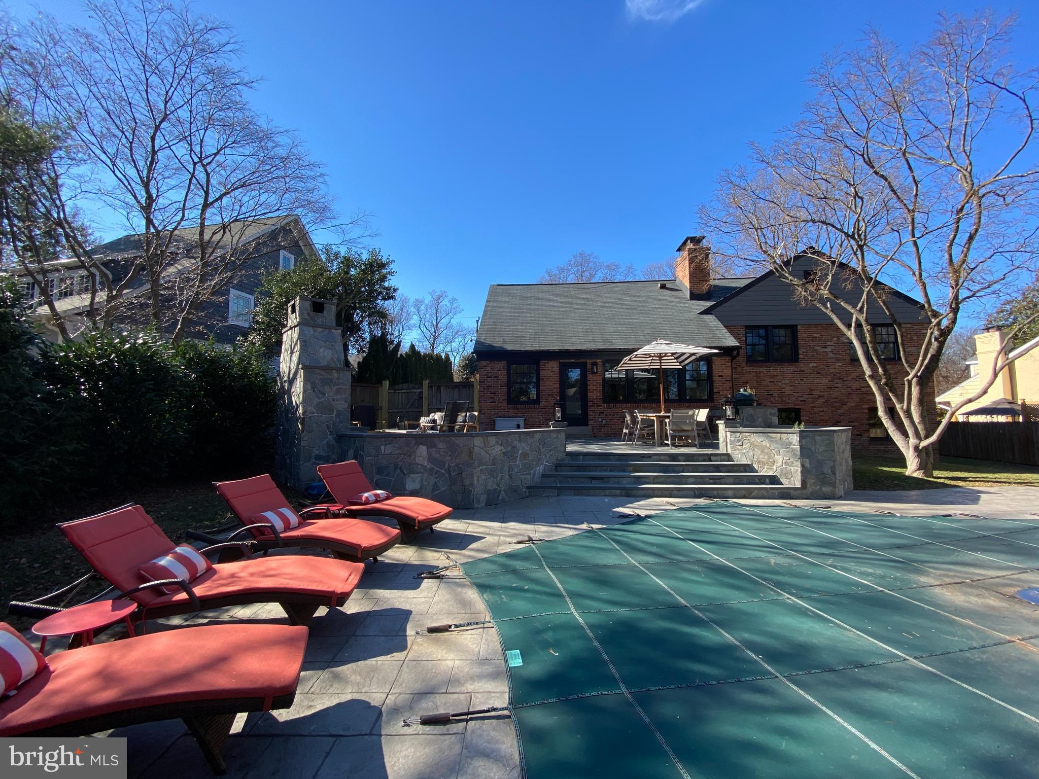 1709 Oak Lane McLean, VA 22101 - Photo 30 of 33 Pool