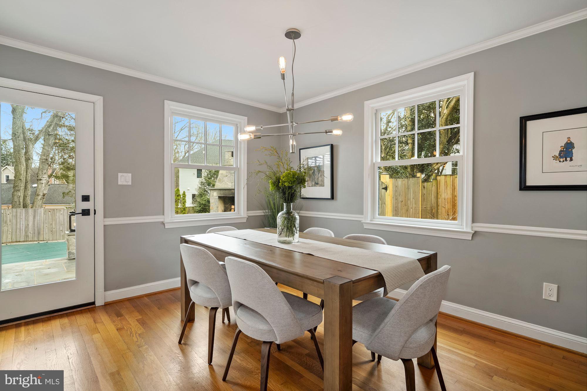 1709 Oak Lane McLean, VA 22101 - Photo 6 of 33 Dining Room