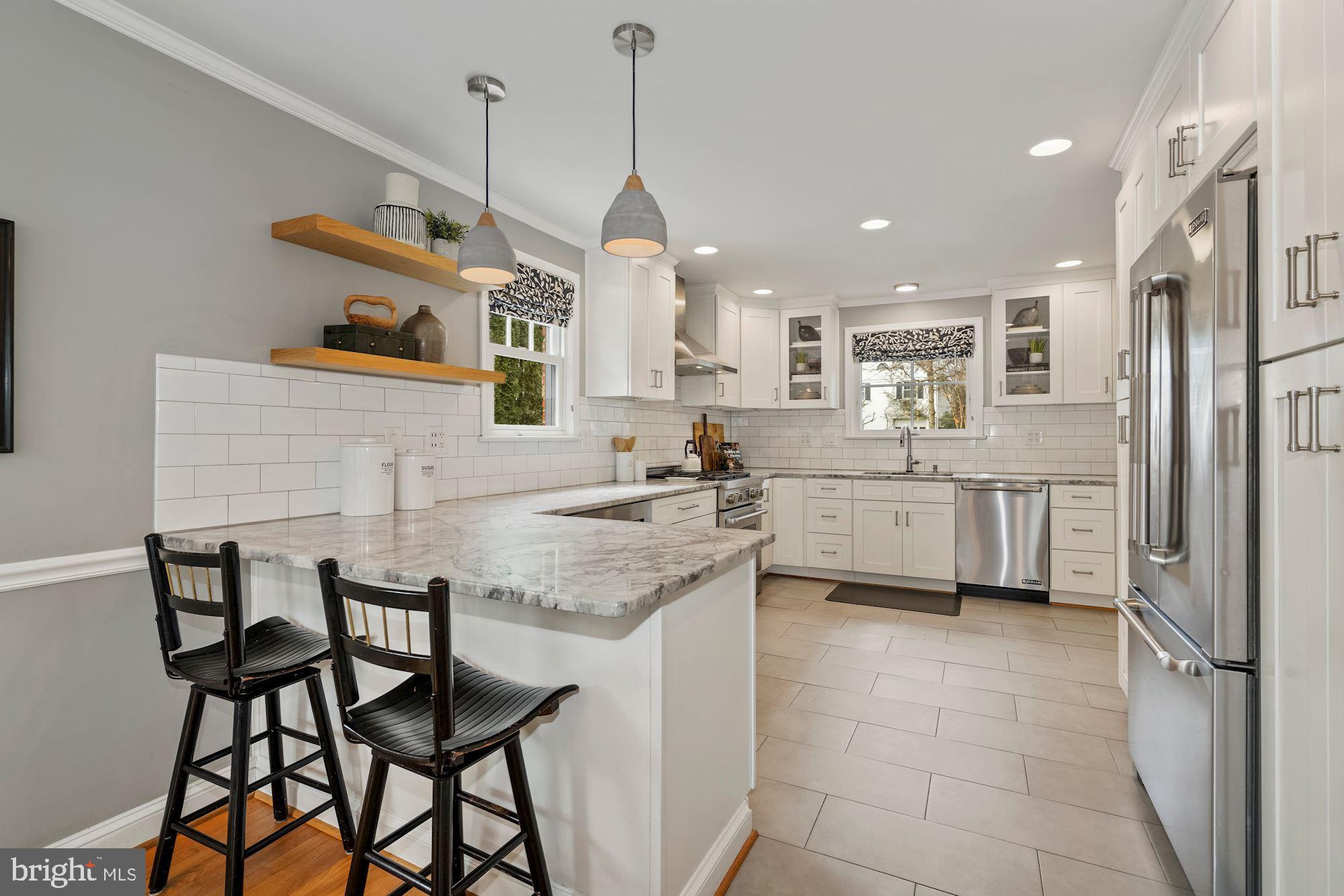 1709 Oak Lane McLean, VA 22101 - Photo 7 of 33 Updated Kitchen